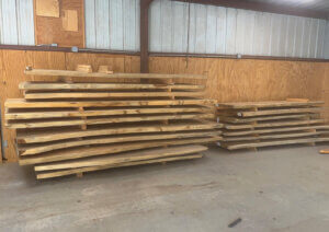 WOOD SLABS MONKEY POD AND PAROTA